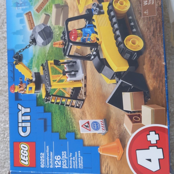 LEGO City Construction Bulldozer Set #60252 - Picture 2 of 8